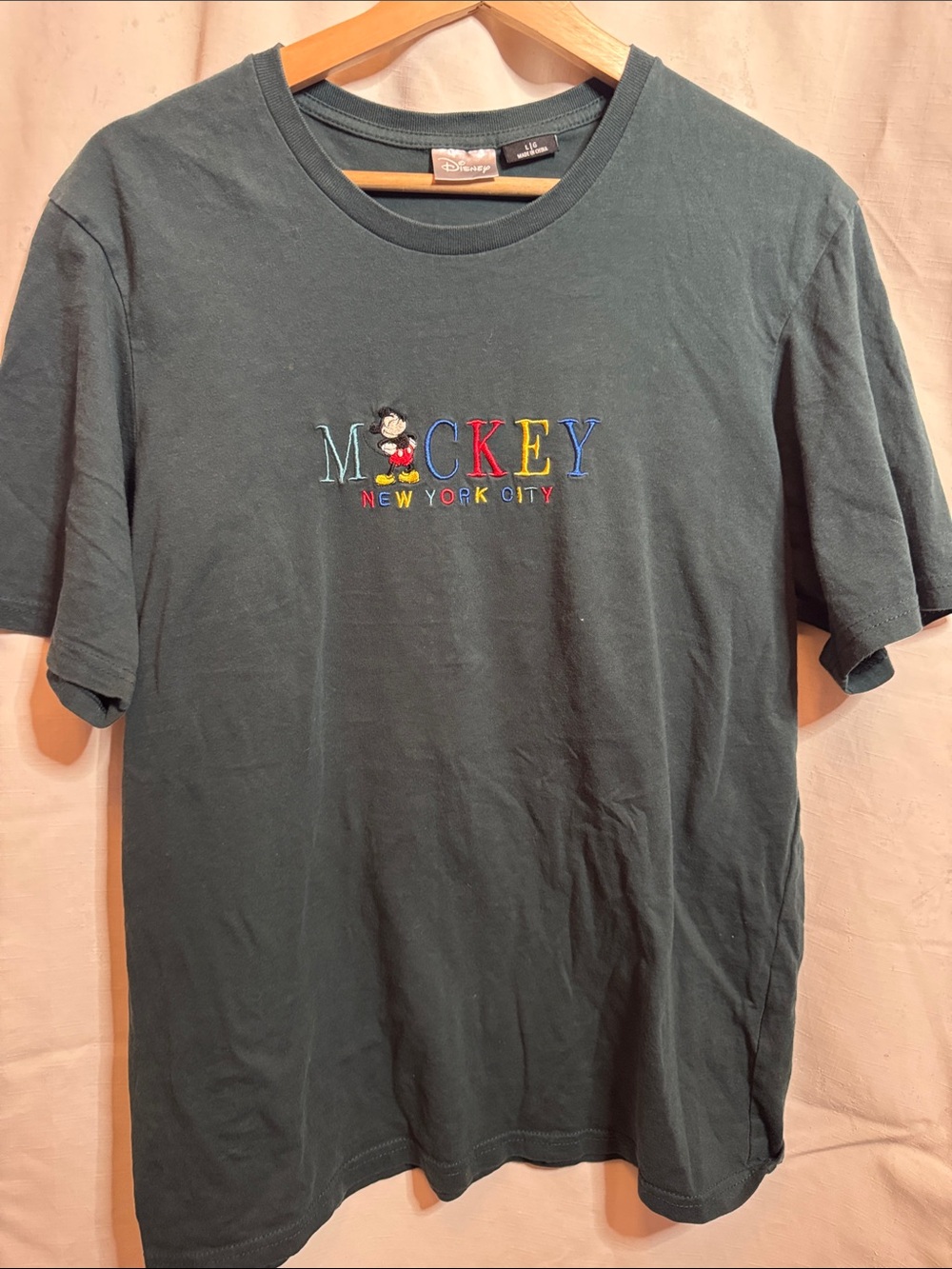 Disney Mickey New York City Dark Green Men’s Graphic T-Shirt large #37